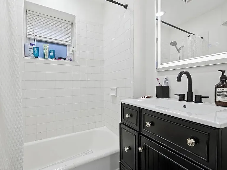 1709 Christian St #2 — Photo 8