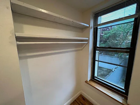Rented by KNOCKKNOCK LLC | media 4
