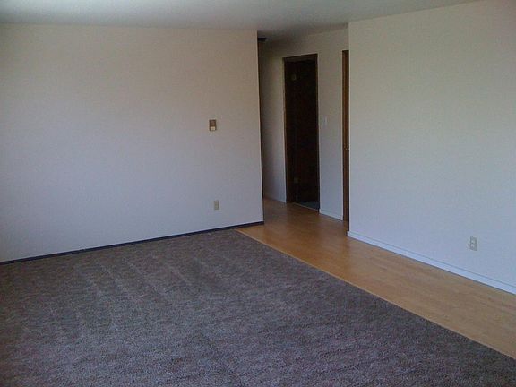 5th image of 3209 Hoyt Ave