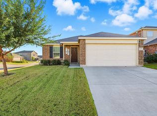10101 Newtown Dr, Crowley, TX 76036