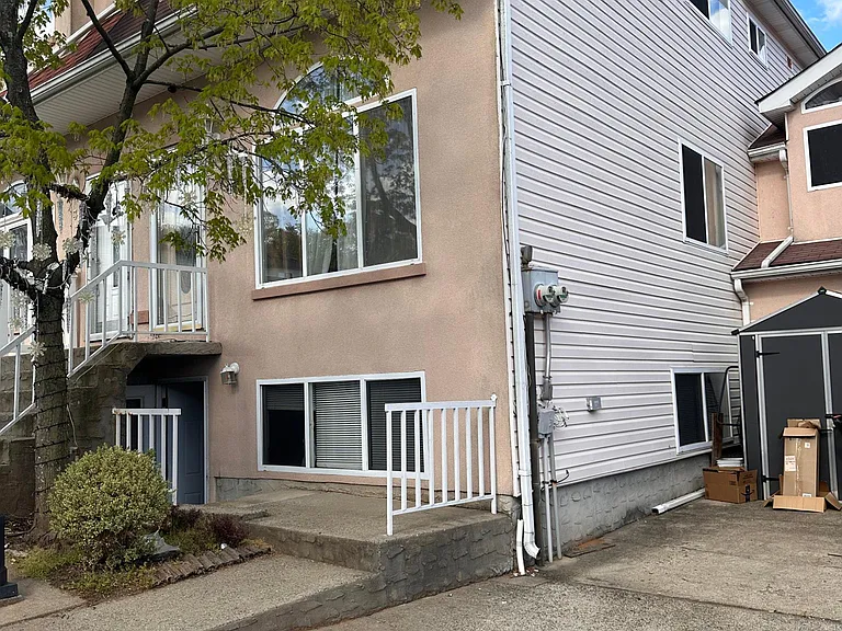 29 Cardinal Ln #1 — Photo 3