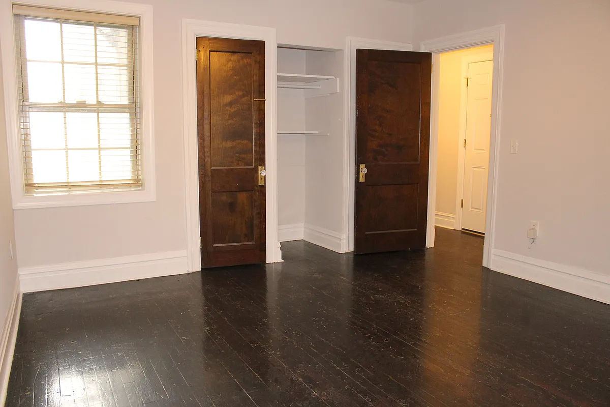 Building Photo - 232 E State St #2