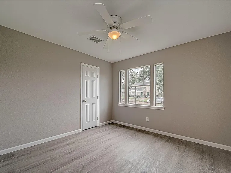 8619 Valley Meadow Dr — Photo 25