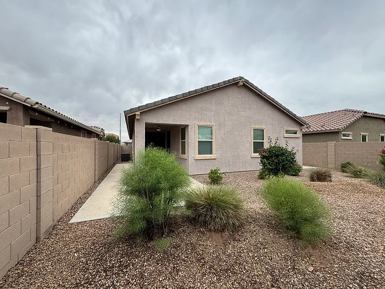 36825 N Yellowstone Dr — Photo 17