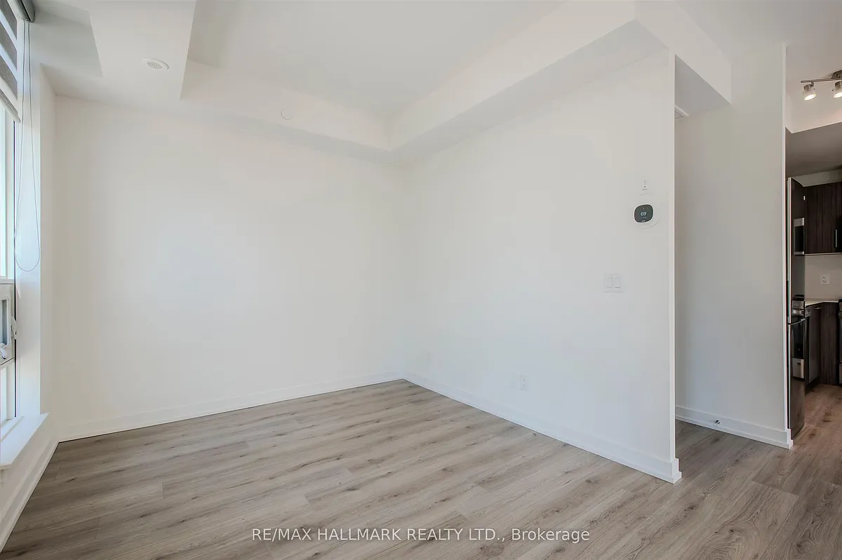 Building Photo - 851 Sheppard Ave W #35