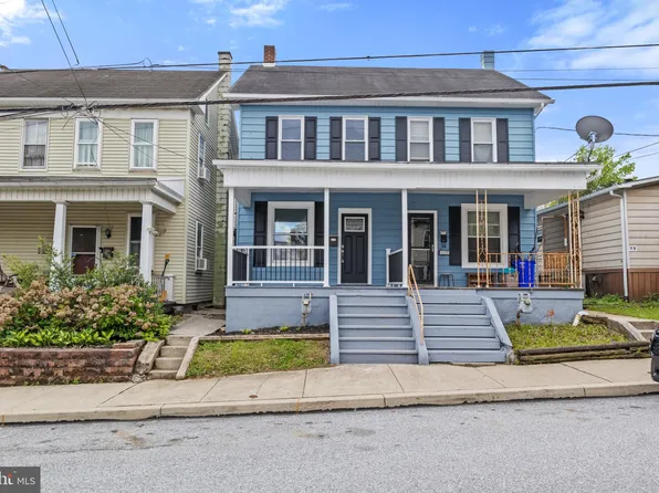68 W Maple St, Dallastown, PA 17313