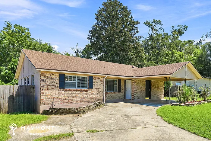 4 bed, 2.0 bath, 1677 sqft, $2,095 — Photo 3