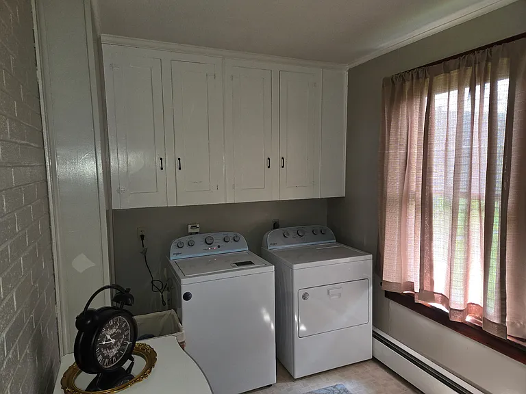 70 W Caracas Ave — Photo 8