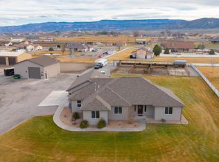 1338 Lutes Crossing Dr, Loma, CO 81524
