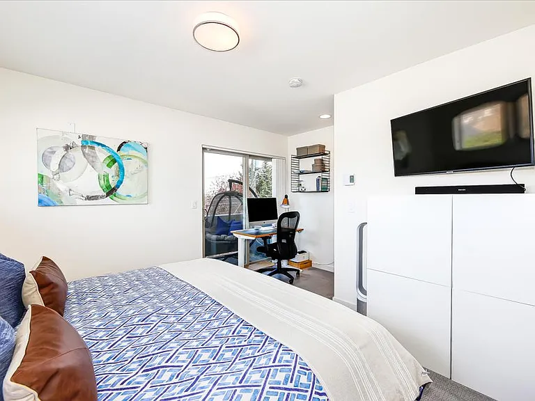 4038 California Ave SW — Photo 12