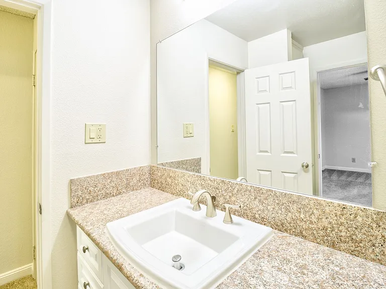 Courtyard Apartments — Photo 14
