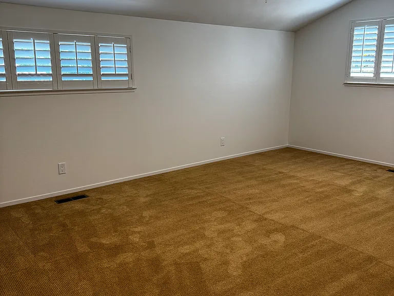 221 Colorado Ave — Photo 25