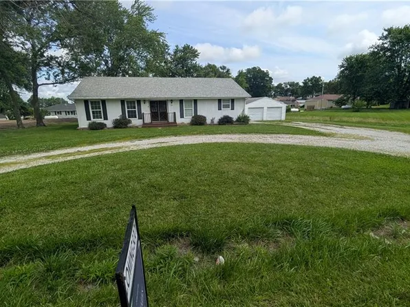 107 E Maple St, Polo, MO 64671