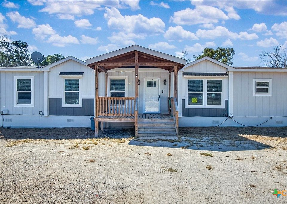 1st image of 209 Sandy Oaks Dr