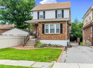 42 Boone St, Yonkers, NY 10704