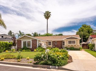 23230 Mariano St, Woodland Hills, CA 91367