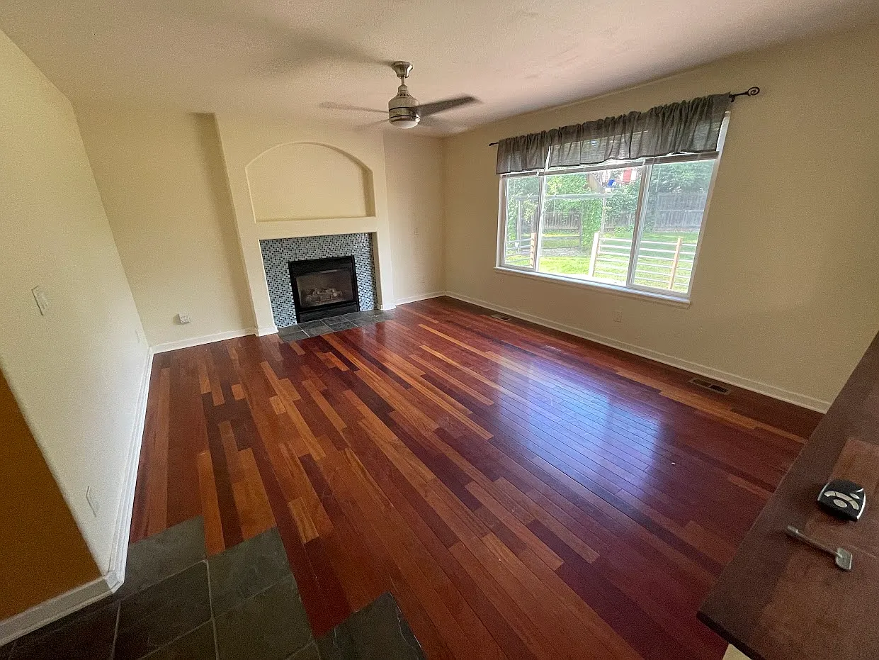 4 bed, 3.5 bath, 2050 sqft, $3,200 — Photo 4