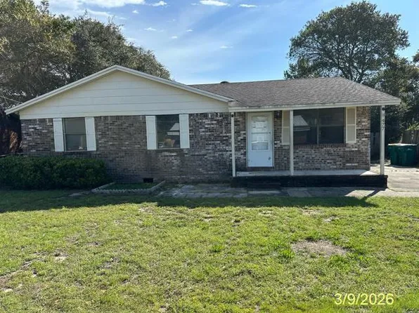 477 Aleta Ave, Mary Esther, FL 32569