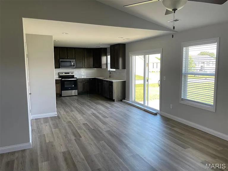 307 Meriadoc Ln — Photo 13