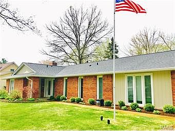 1st image of 415 Wildbrier Dr