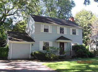 45 Knoll Top Dr, Rochester, NY 14610