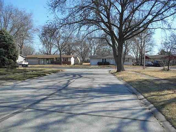 5th image of 2011 Marrisa Dr