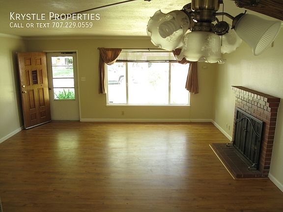 4th image of 813 Brentwood Ave
