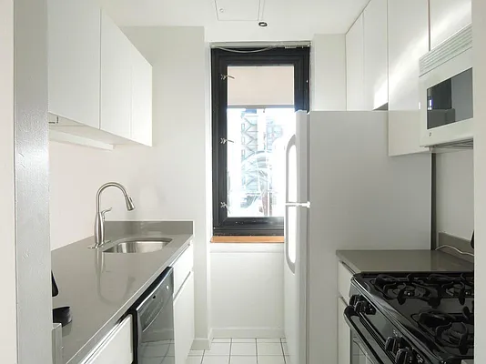 Rented by JSG Realty Corp | media 21