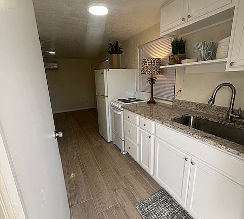 2nd image of 2702 S Atlantic Ave #5