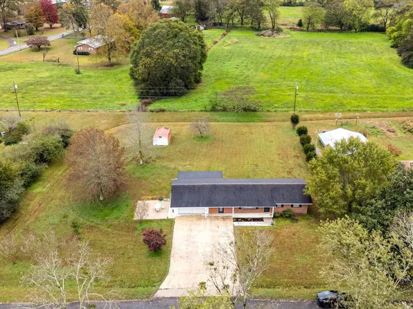 185 Omega Dr, Whitwell, TN 37397