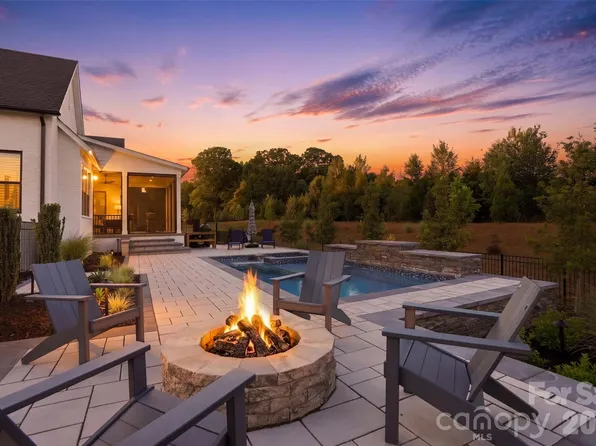 1124 Mesa Way, Waxhaw, NC 28173