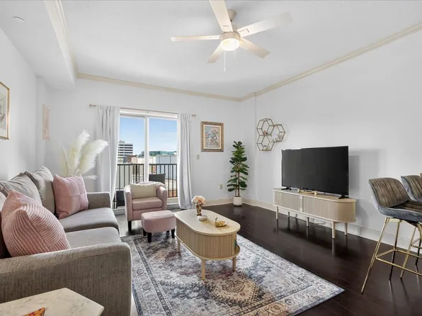 215 W College Ave APT 510, Tallahassee, FL 32301