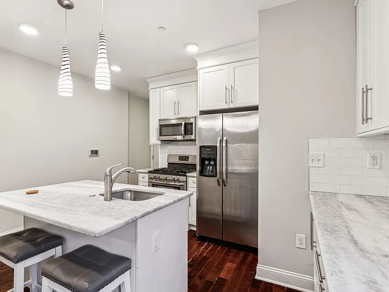 1721 Pine St #B — Photo 8