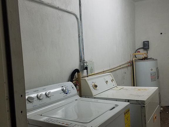 5th image of 702 Park Dr #2