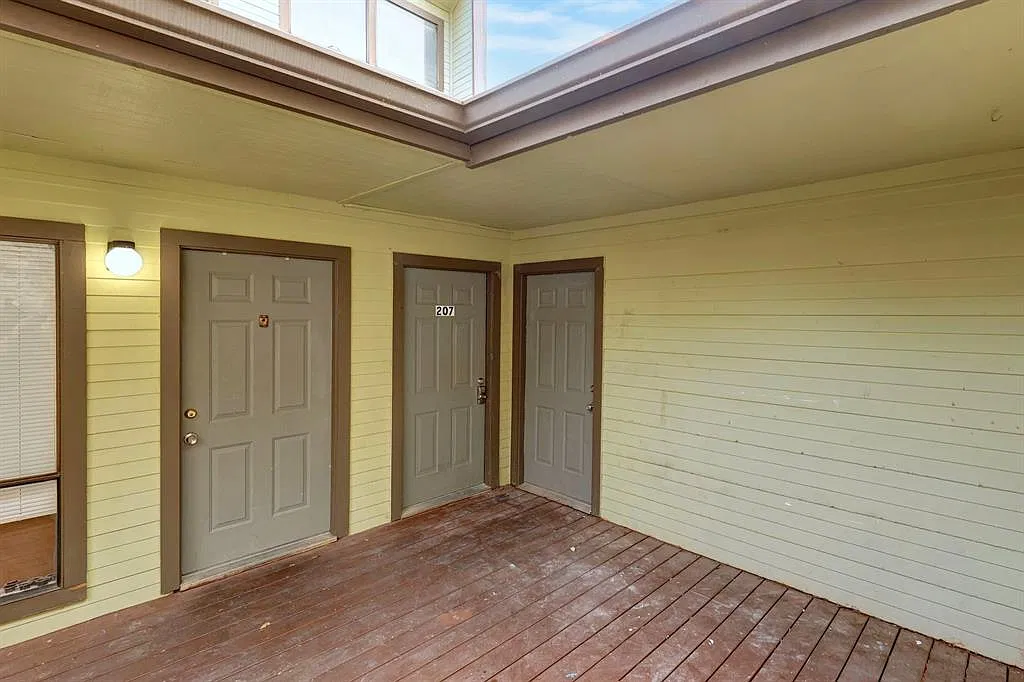 2815 Rio Grande St Apt 207 — Photo 2