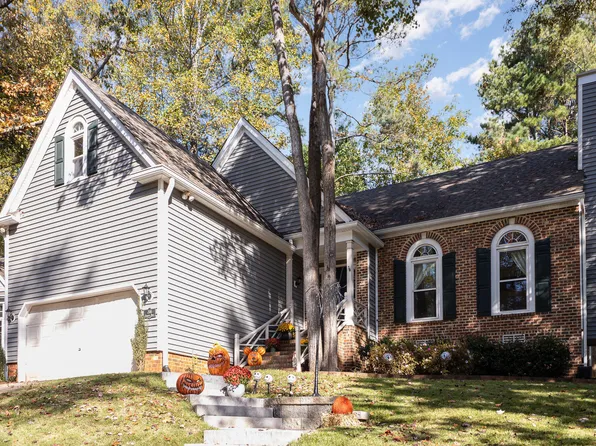 208 Kirkfield Dr, Cary, NC 27518