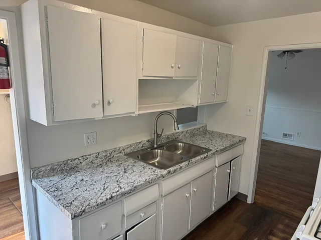 1537 S Ash St — Photo 10