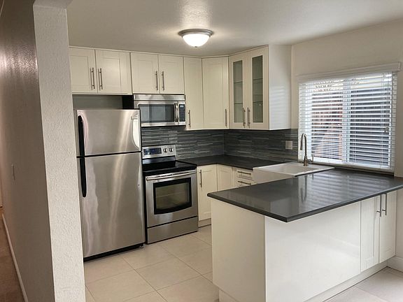 4th image of 3451 Charing Cross Ln