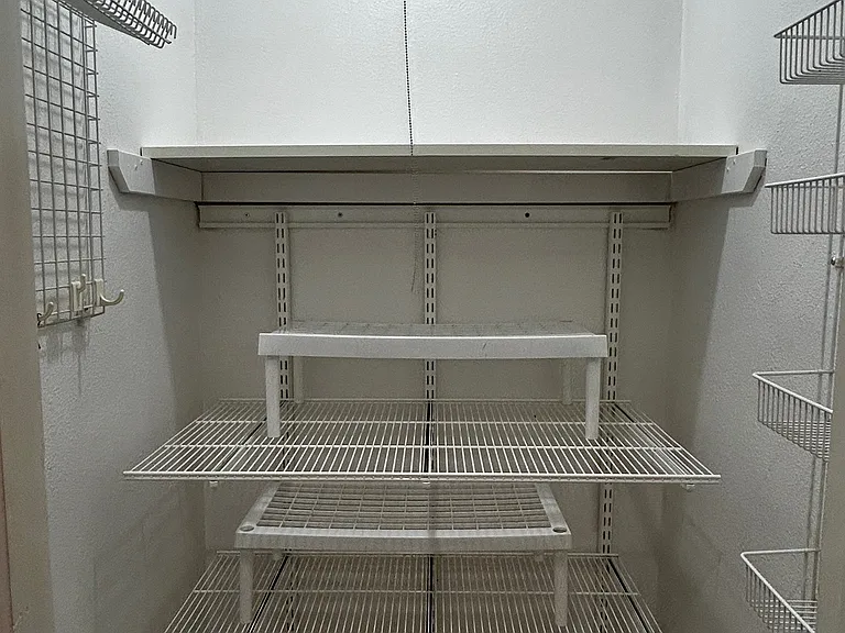 Walk in Pantry