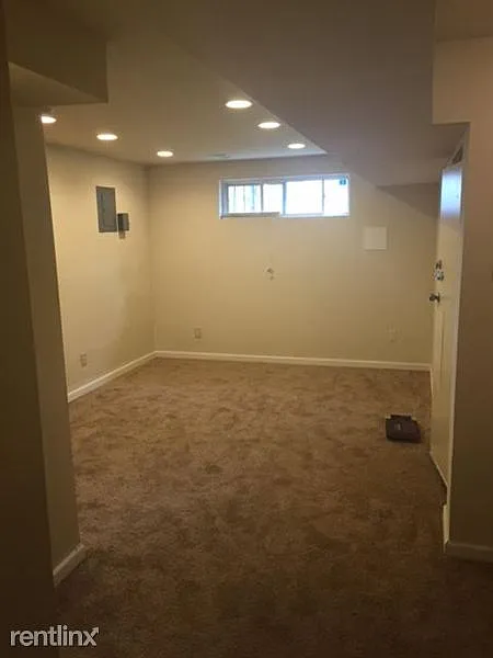 1424 EASTERN B2 LIV3
