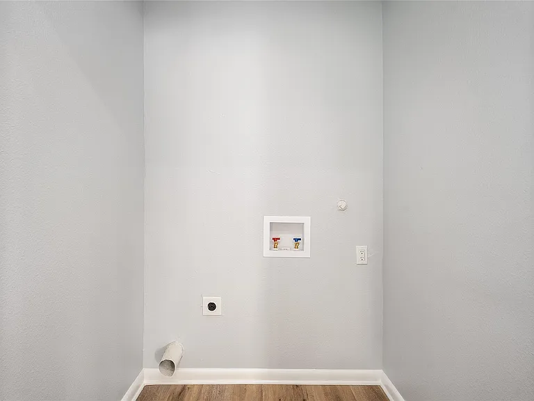 901 Bonita St — Photo 12