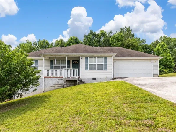 216 Pinewood Dr, Rock Spring, GA 30739