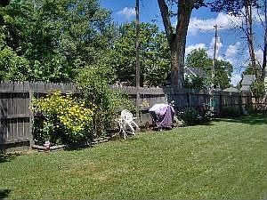 3rd image of 408 Fernwood Ave