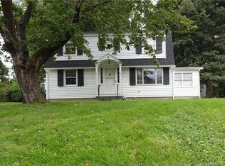 11 Prospect St, Burlington, CT 06013