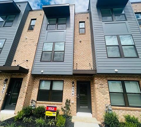 4th image of 544 Banquet Ln