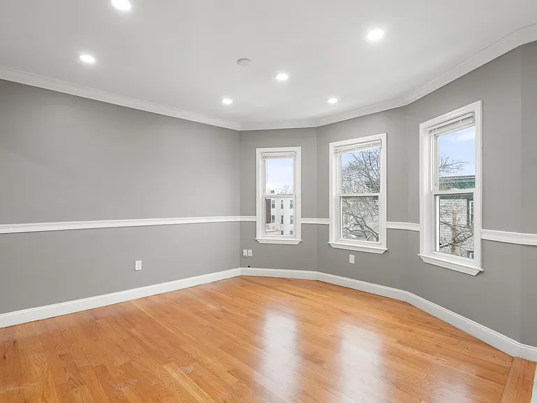 97 Welles Ave #3 — Photo 8