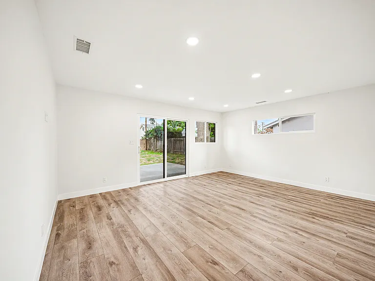 8738 Monogram Ave — Photo 22