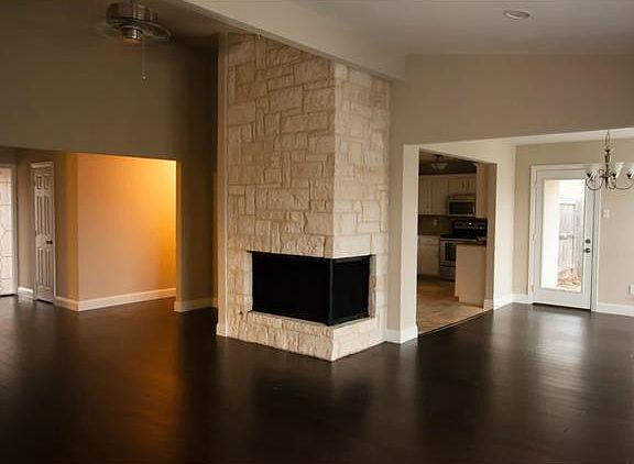 3rd image of 1618 Brighton Dr