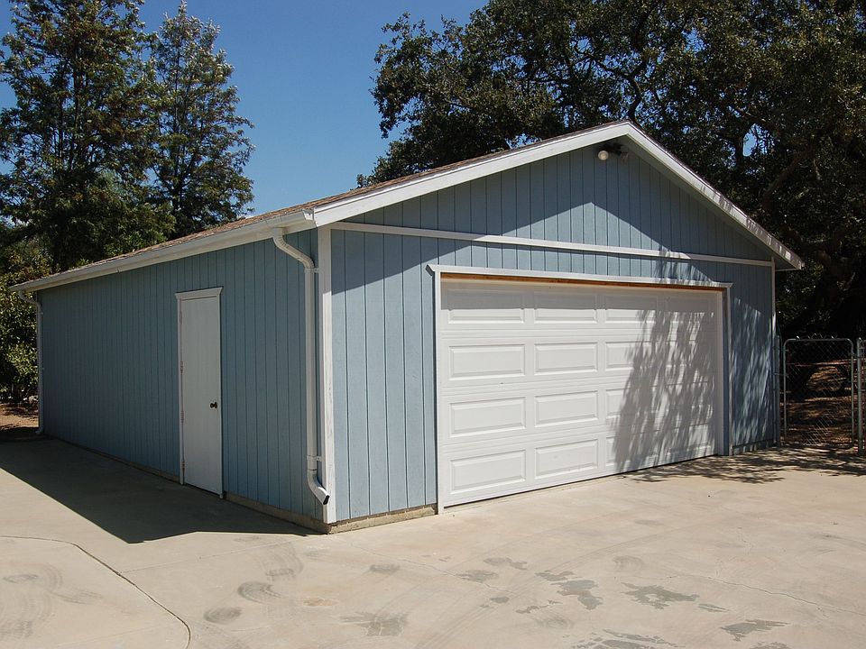 Extra Deep, Dbl car garage