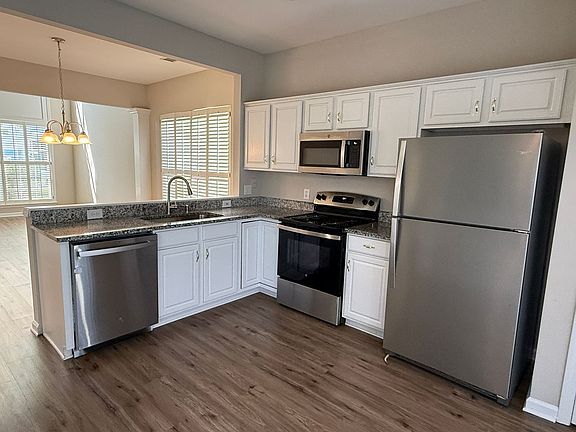4th image of 3319 Mannington Dr